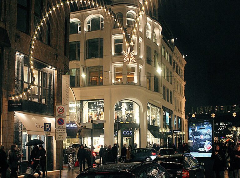 shopping in Hamburg